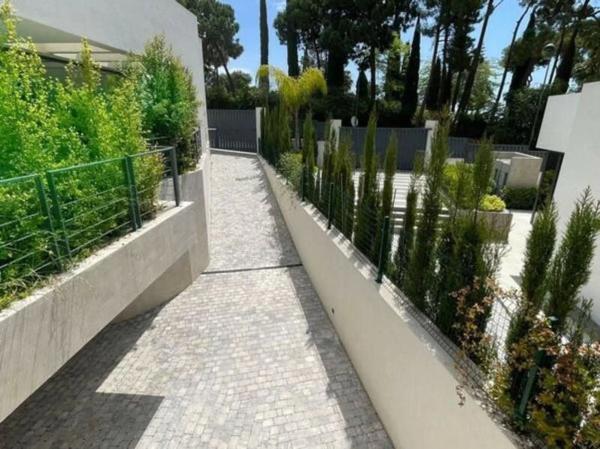 Casa independiente en bulevar Príncipe Alfonso de Hohenlohe