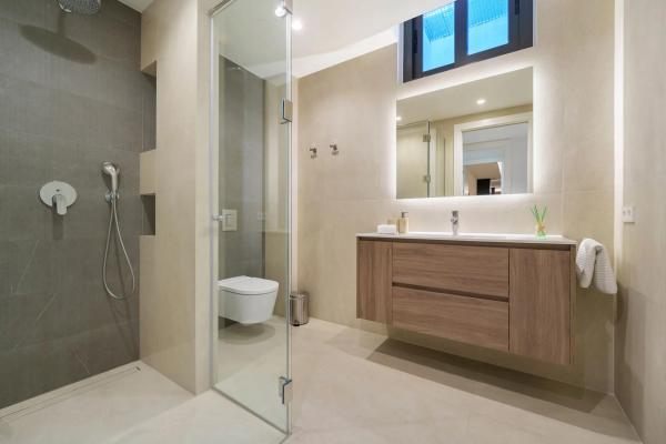 Casa independiente en calle Santillana del Mar, 19