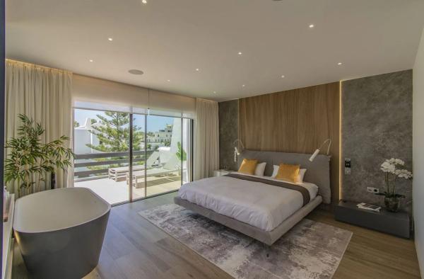 Chalet adosado en ኡርባኒሳሲኦን ፑኤንቴ ሮማኖ