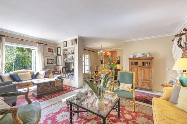 Casa independiente en calle Romero de Torres, 15