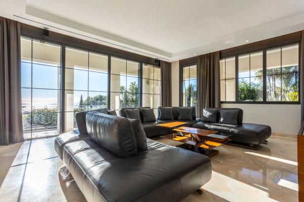 Casa independiente en calle Sierra Blanca