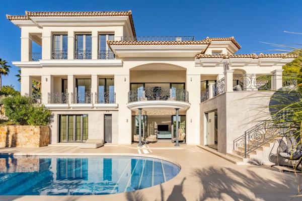 Casa independiente en calle Sierra Blanca