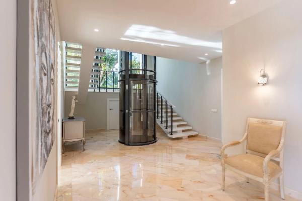 Casa independiente en calle Sierra Blanca