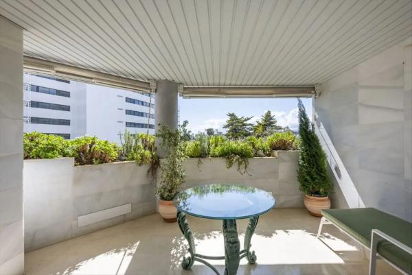 Piso en calle José Meliá, 5