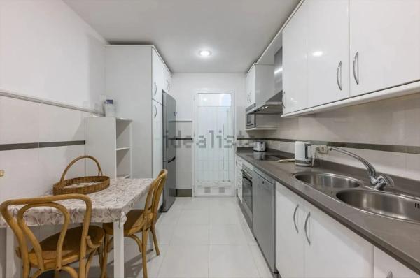 Piso en calle José Meliá, 5