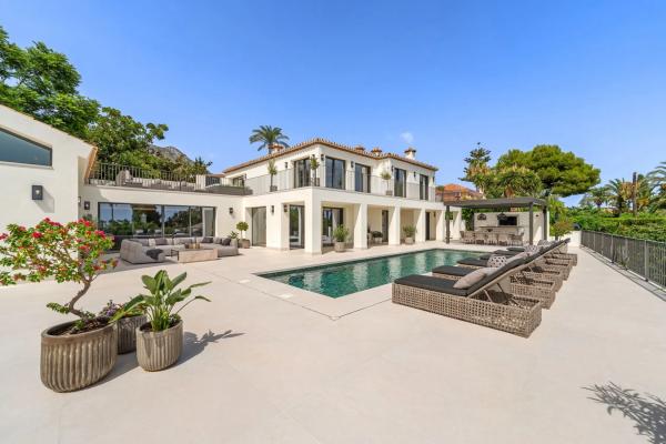 Casa independiente en calle Cartama, 68 -70