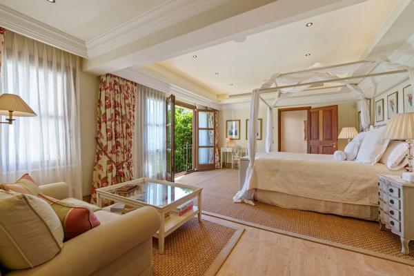 Casa independiente en Urbanización Lomas de Marbella Club