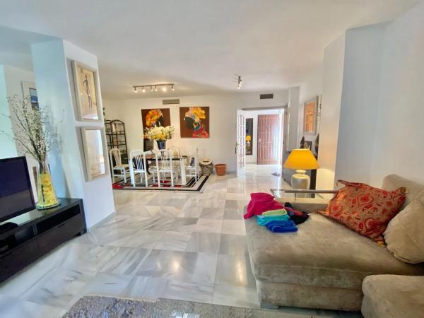 Piso en avenida Piedramar, 11