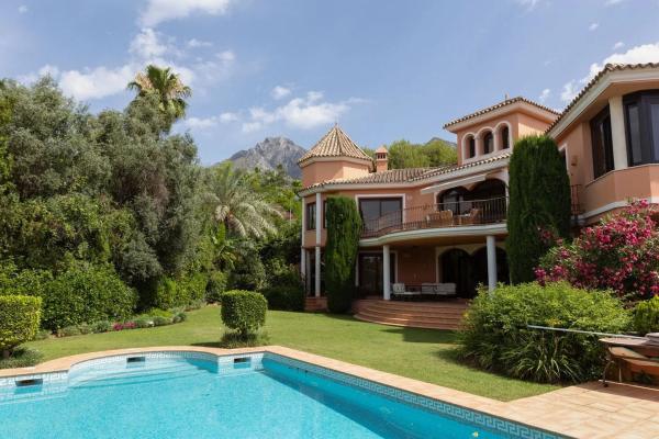 Casa independiente en calle Granados, 6