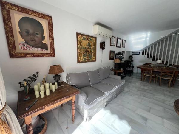 Chalet adosado en calle de Marcasitas, 40 f