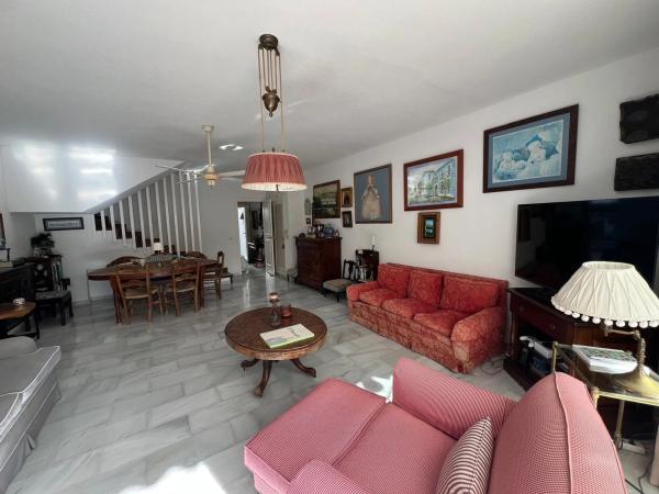 Chalet adosado en calle de Marcasitas, 40 f