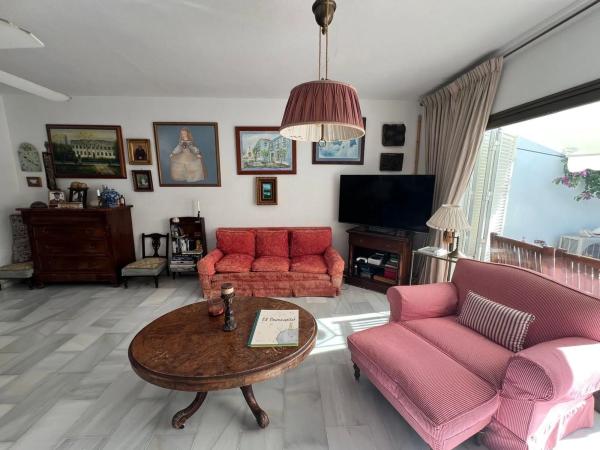 Chalet adosado en calle de Marcasitas, 40 f