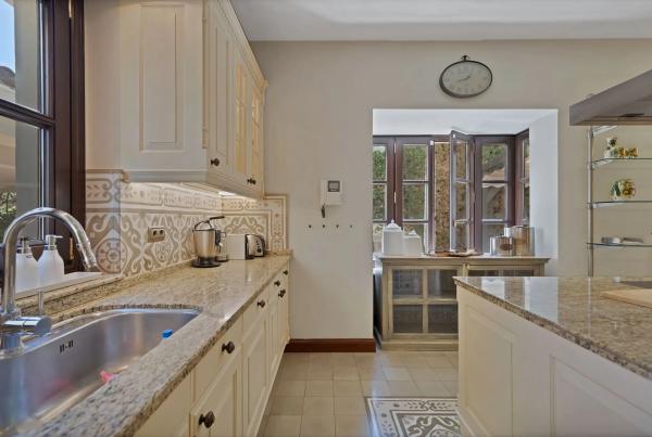 Casa independiente en calle Montemayor