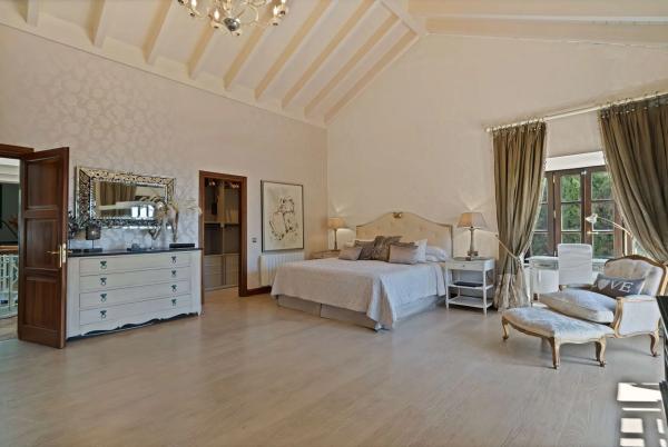 Casa independiente en calle Montemayor