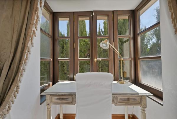 Casa independiente en calle Montemayor