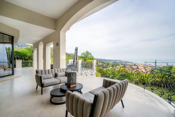 Casa independiente en calle Liszt