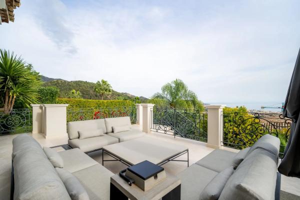 Casa independiente en calle Liszt