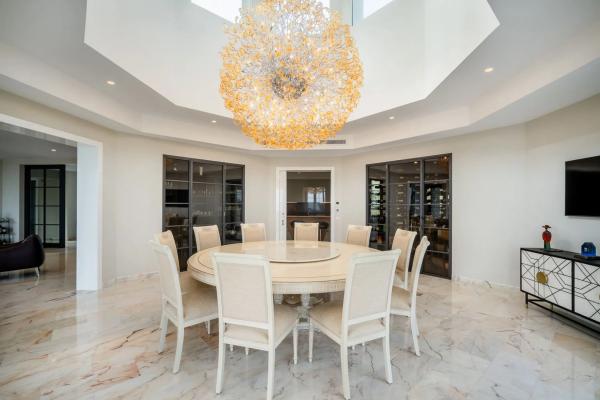 Casa independiente en calle Liszt