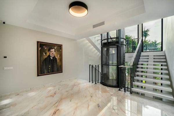 Casa independiente en calle Liszt