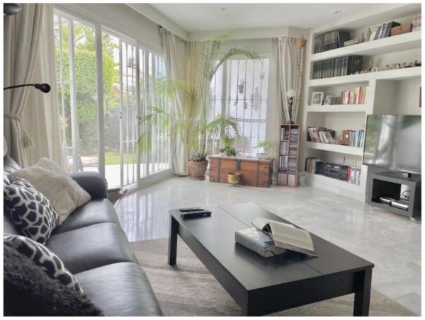 Chalet adosado en calle Monte Mayor, 15