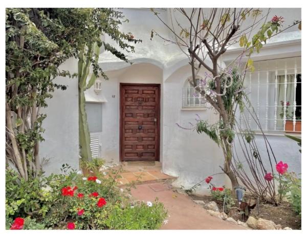 Chalet adosado en calle Monte Mayor, 15