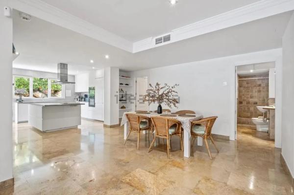 Piso en calle Sierra Cazorla, 2