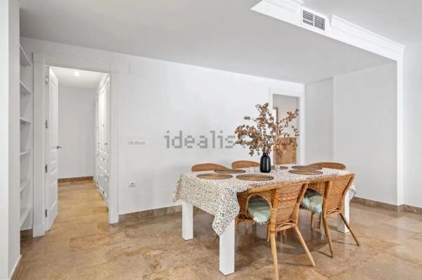 Piso en calle Sierra Cazorla, 2