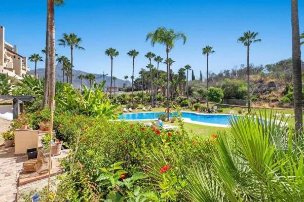 Piso en calle Sierra Cazorla, 2