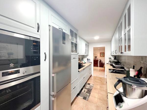 Piso en avenida Conde Rudi, 2