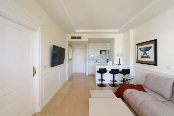 Piso en avenida Principe Alfonso Hohenloh, 19