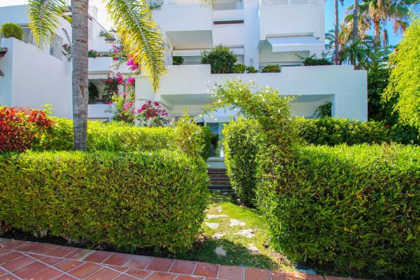 Piso en Comunidad Alhambra del Mar