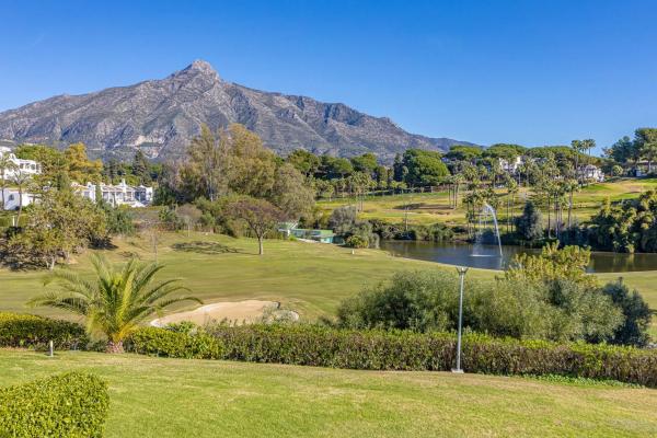 Ático en Barrio Aloha