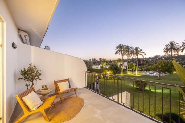 Chalet adosado en calle Al-andalus