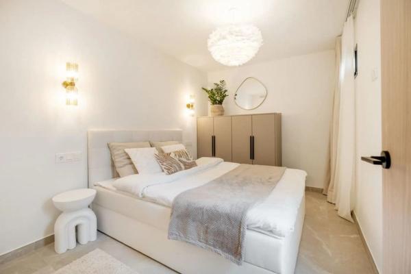 Chalet adosado en calle Al-andalus