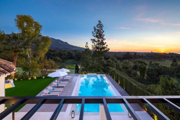 Casa independiente en Urbanizacion Nva Andalucia Aloha