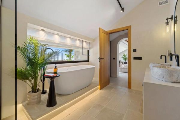 Casa independiente en avenida del Prado