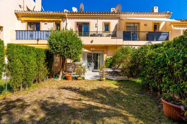 Chalet adosado en Urbanización los Olivos I, 5