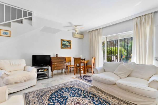 Chalet adosado en Urbanización los Olivos I, 5