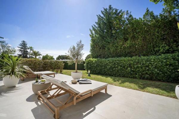 Chalet adosado en avenida Valle del Golf