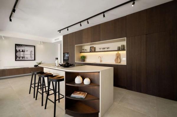 Chalet adosado en avenida Valle del Golf