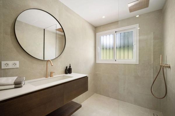 Chalet adosado en avenida Valle del Golf