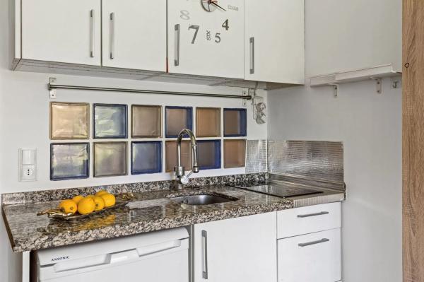 Estudio en avenida del Prado, 16