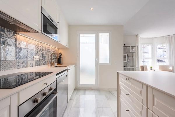 Dúplex en Urbanización Los Naranjos de Marbella, 2