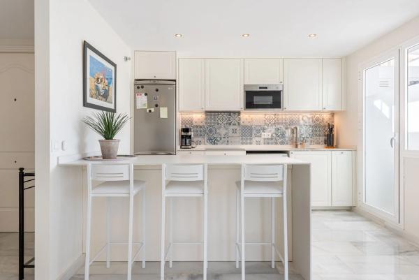 Dúplex en Urbanización Los Naranjos de Marbella, 2