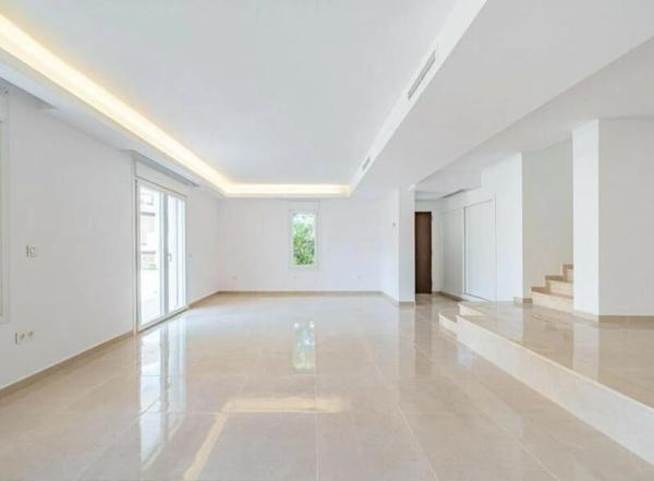 Chalet adosado en calle Pablo Picasso