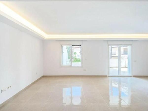 Chalet adosado en calle Pablo Picasso