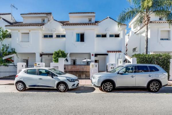 Chalet adosado en Urbanización Los Naranjos de Marbella