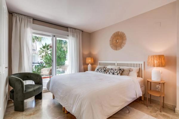 Chalet adosado en Urbanización Los Naranjos de Marbella