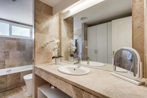 Chalet adosado en Urbanización Los Naranjos de Marbella