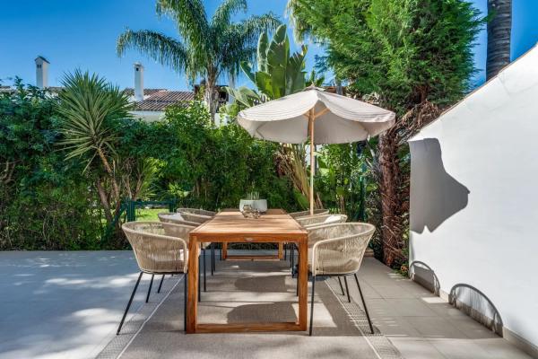 Chalet adosado en Urbanización Los Naranjos de Marbella